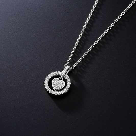 Colgante de corazón con circonitas y cadena